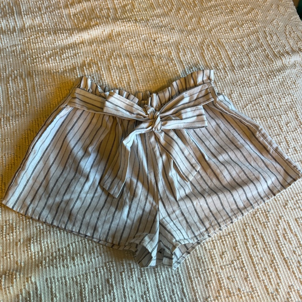 High waist linen blend shorts